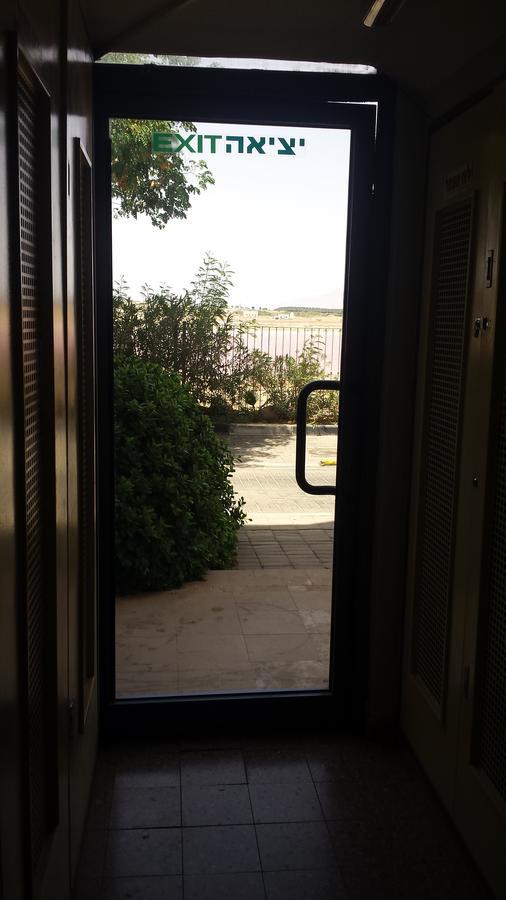 Royal Park Lakeview Apartment Eilat Exterior photo